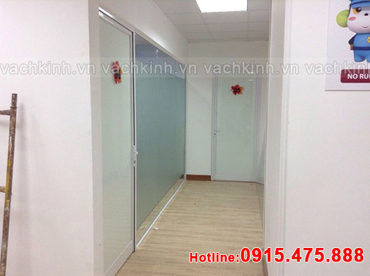 Vách kính cường lực giá rẻ tại Đội Cấn | vach kinh cuong luc gia re tai Doi Can